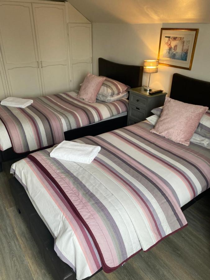 The Silverdale . Farnborough  Eksteriør billede